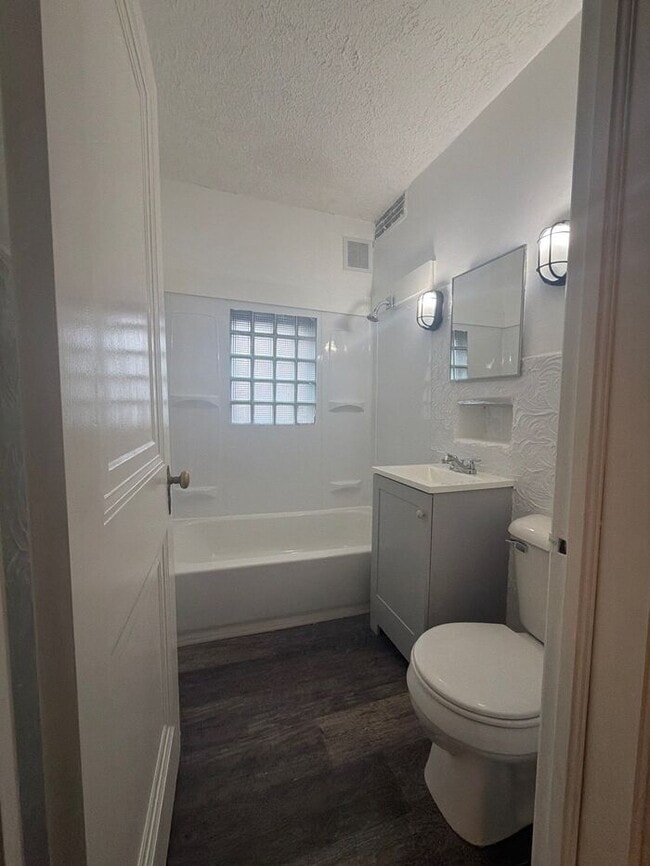 396 Davis Rd