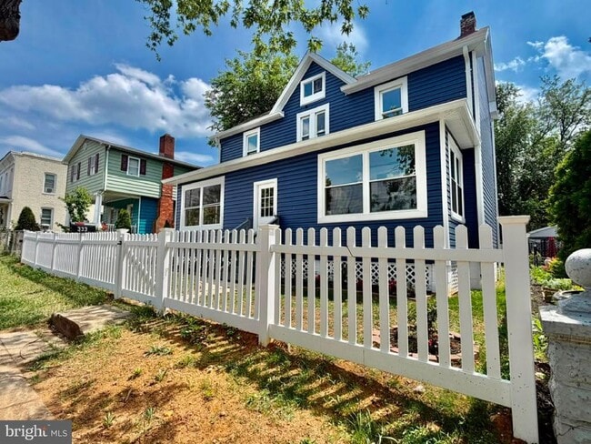 Building Photo - 333 Washburn Ave