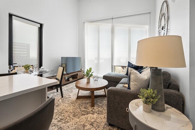 Photo - 282 Bremen St Unidad SI ID1240288P