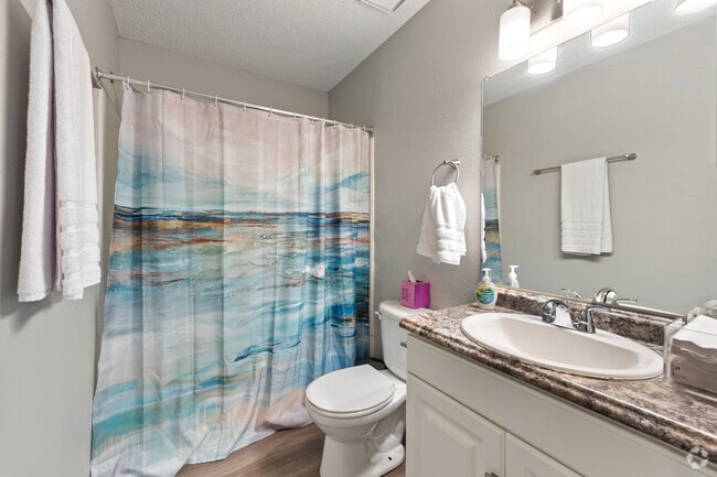 3BR, 2BA - 1,012SF - Second Bathroom