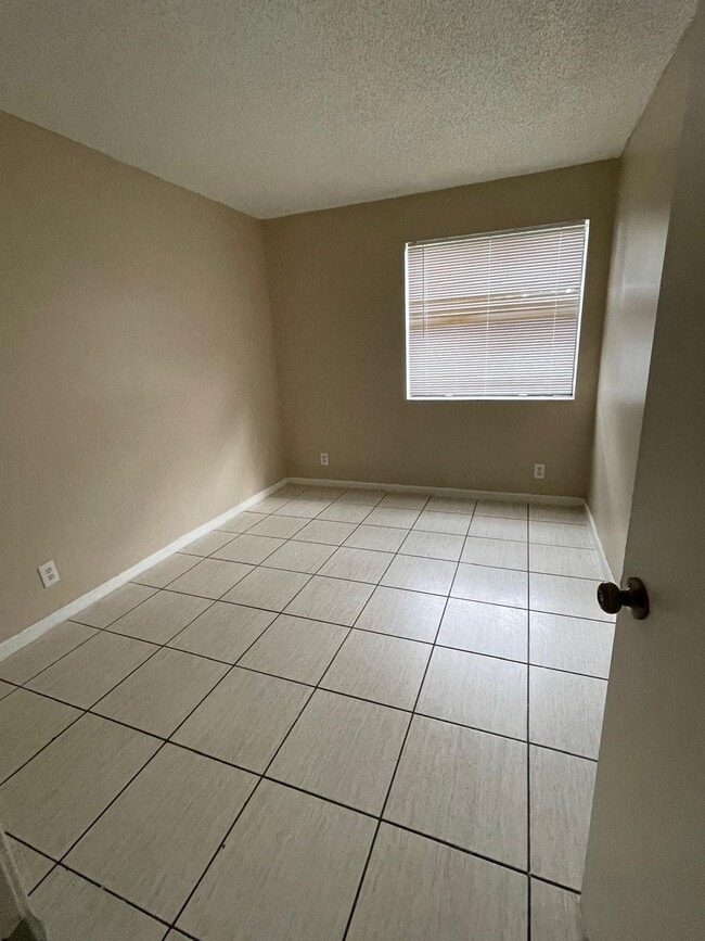 Photo - 11638 NW 23rd Ct Unidad 11638