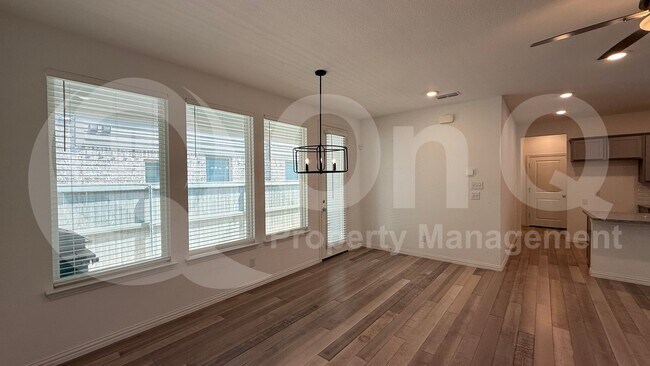 Photo - 2521 Stella Ln