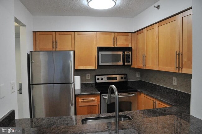 Photo - 10101 Grosvenor Pl Unit 1804