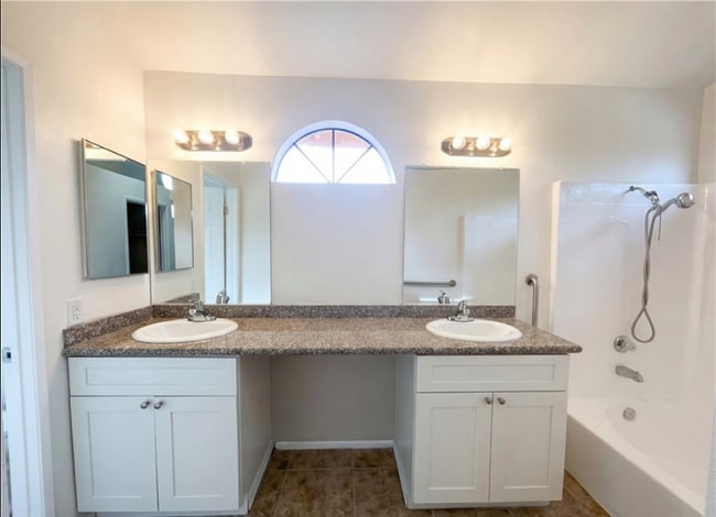 Photo - 25311 Chicago Ave