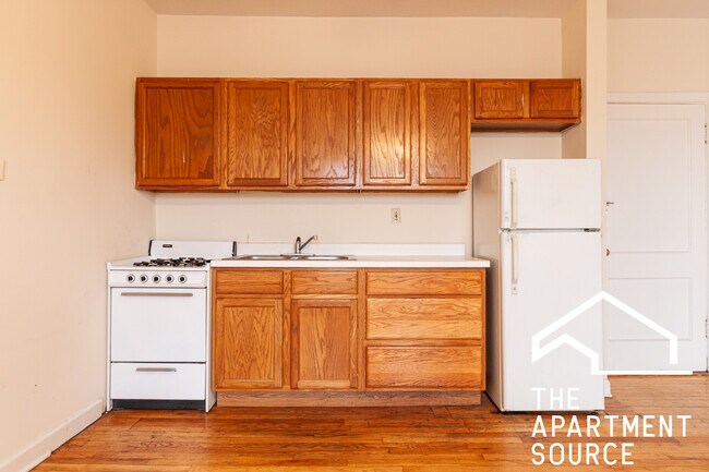 Photo - 1050 W George St Unit 314