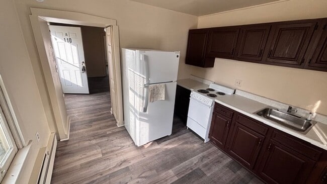 Building Photo - 110 E Washington St Unit 110 E Washington St  201