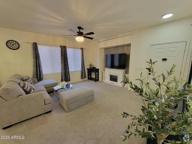 Building Photo - 7514 S 14th St Rental