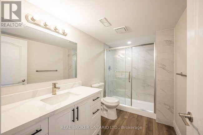 Photo - 685 Frederick St
