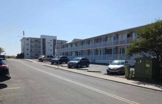 Photo - 7 45th St Unit 221