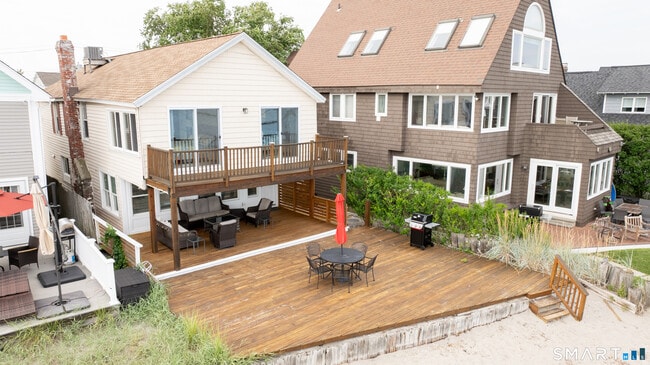 Photo - 989 Fairfield Beach Rd