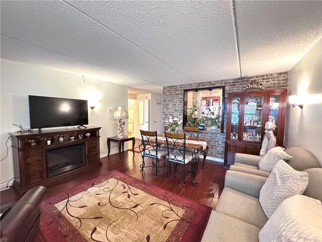 Building Photo - 79-14 Rockaway Beach Blvd Unit 3L