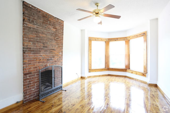 Living Room - Days Park Commons