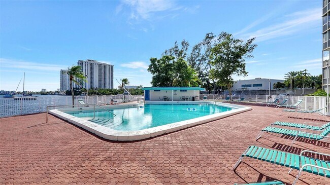 Photo - 2905 Point E Dr Condo Unit L208