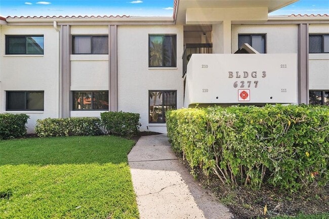 Photo - 6277 Bahia Del Mar Blvd S Unidad 110