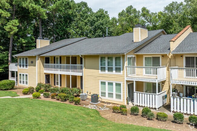 Exterior - Laurel Oaks