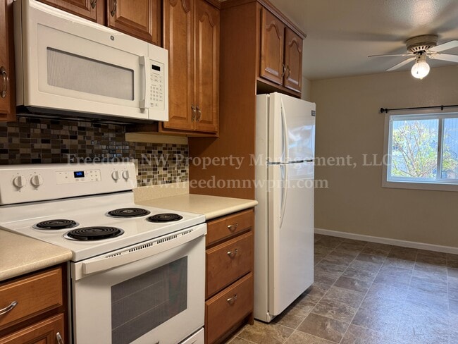 Photo - 4410 21st Ct SE