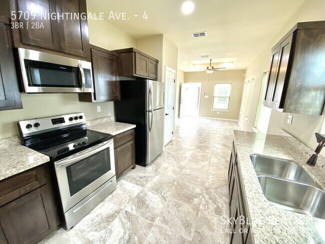 5709 Nightingale Ave Unidad 4