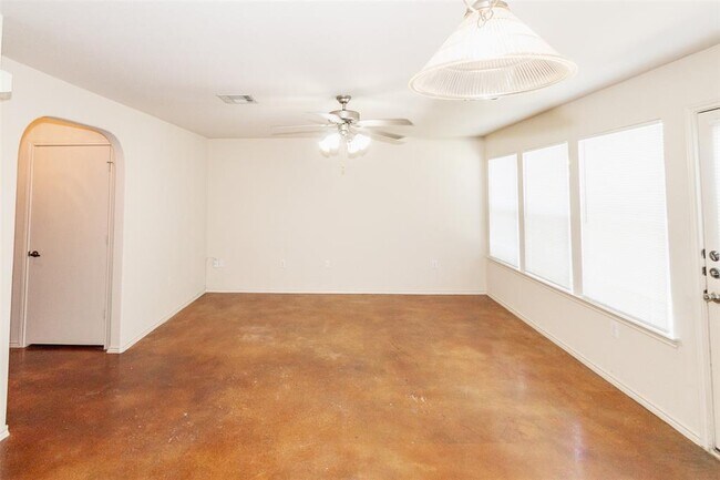 Photo - 2406 Magin Meadow Dr