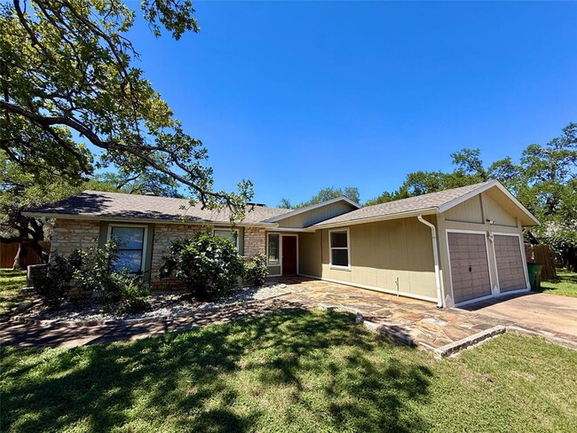 Photo - 8906 Pineridge Dr