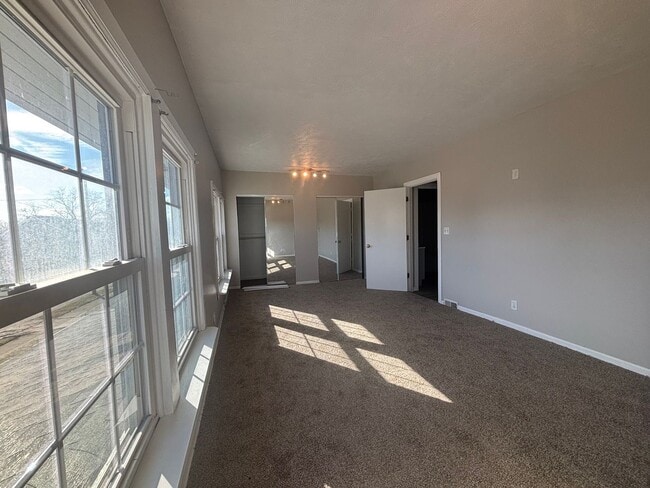 Photo - 13817 Bartlett Ave