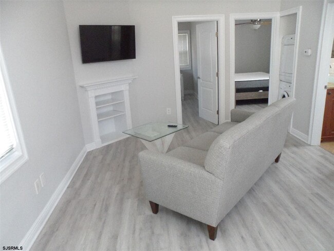 Photo - 11 S Jefferson Ave