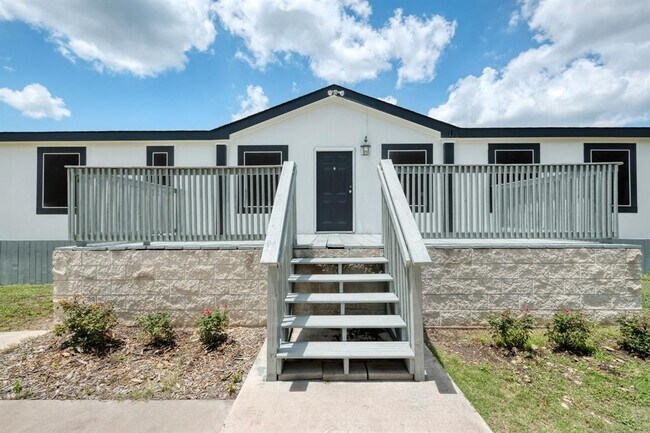 Photo - 132 Co Rd 247 House