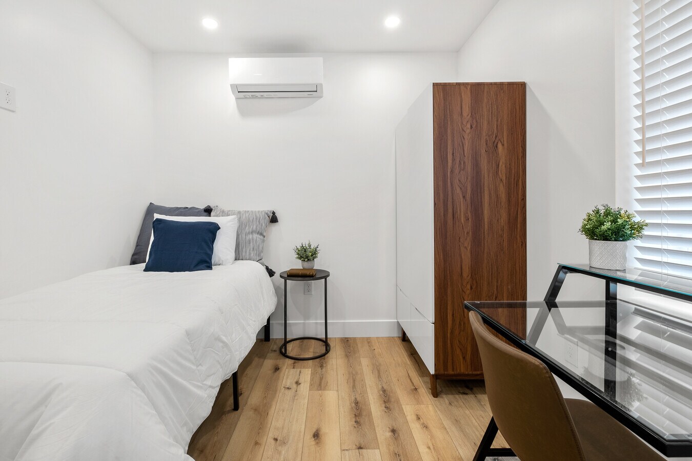 Habitación individual clásica completamente amueblada - 2210 MLK