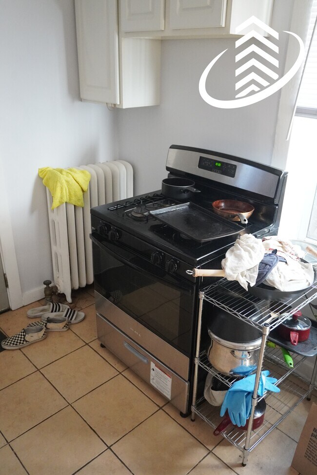 4703 N Artesian Ave Unit 3N