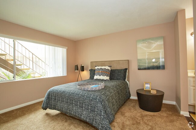 1BR, 1BA - 650 SF