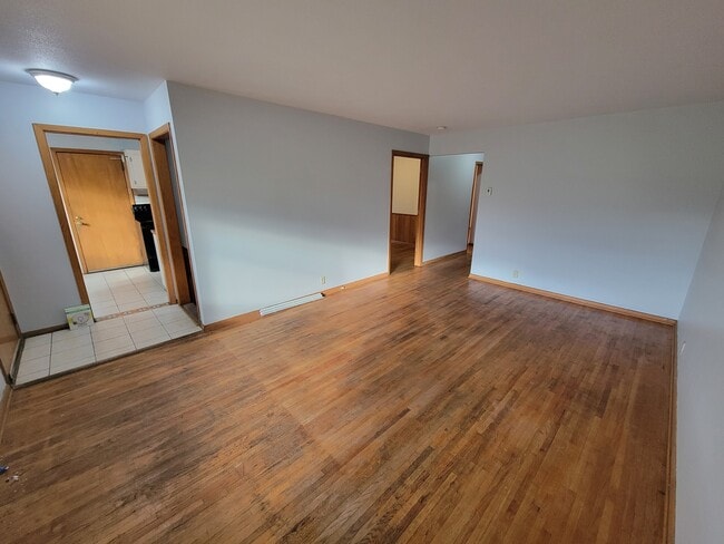 Building Photo - 3537 Aquila Avenue South Unit 3537 Rental
