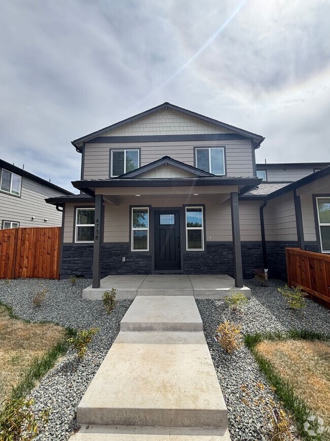 Building Photo - 6920-2t - 4738-4740 Gebhard Unit 4738 Rental