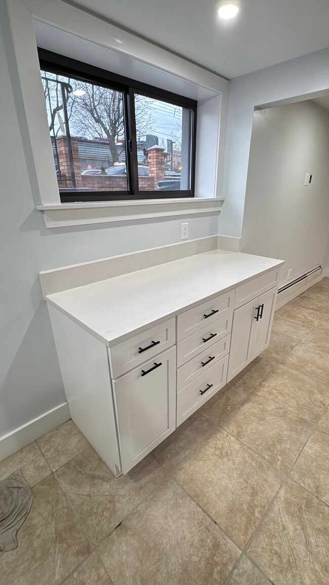 Encimera adicional / Cocina - 11945 Sutphin Blvd Unidad B