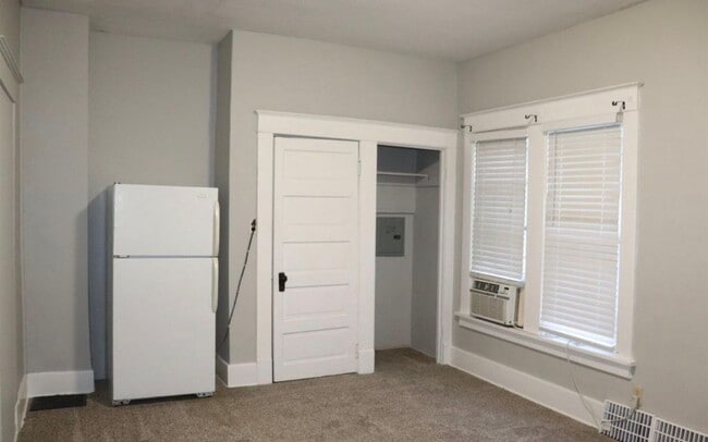 Photo - 1535 N 32nd St Unit 1