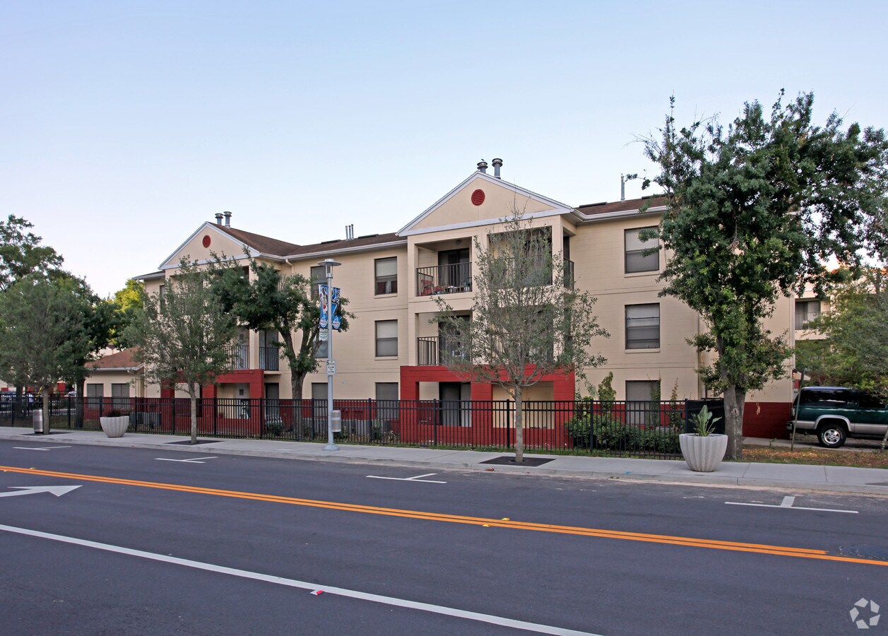 Photo - Jackson Court Apartments