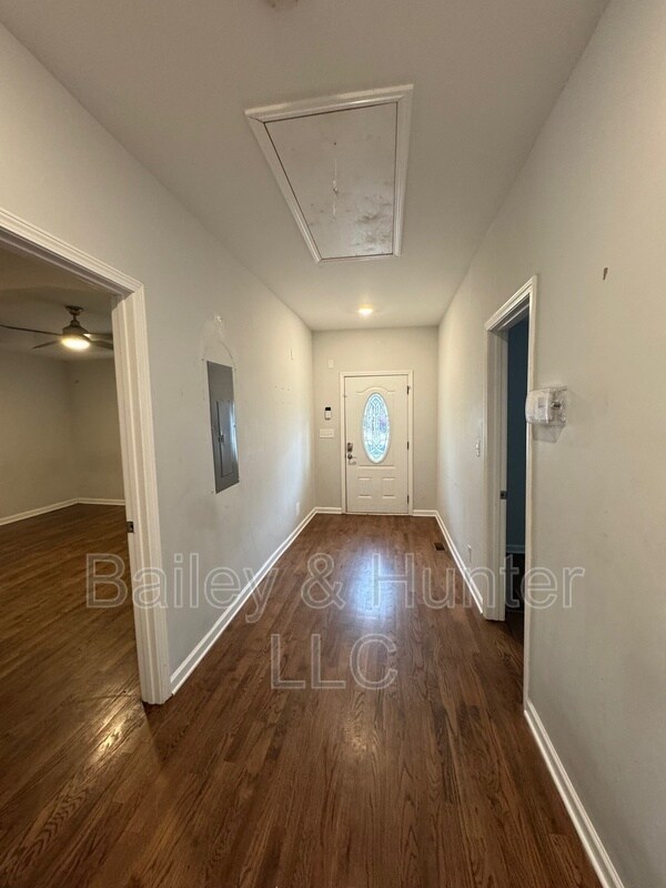 Photo - 85 Meldon Ave SE