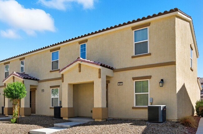 Photo - *MOVE IN SPECIAL - $300 OFF FIRST MONTH'S ...