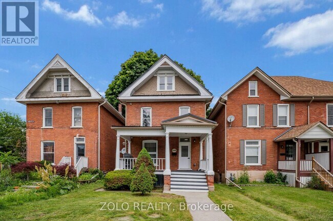 Photo - 498 Charlotte St