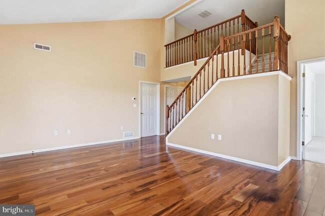 Building Photo - 13675 Philmont Ave Unit 40