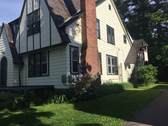 Building Photo - Henderson Terrace Unit 33R