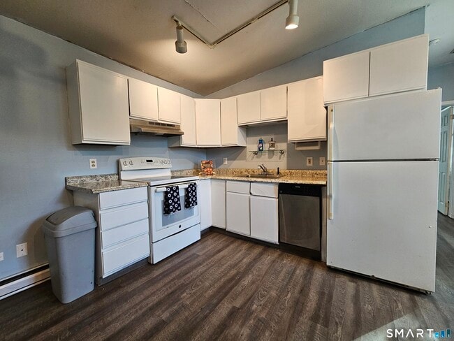 Photo - 57 Warren St