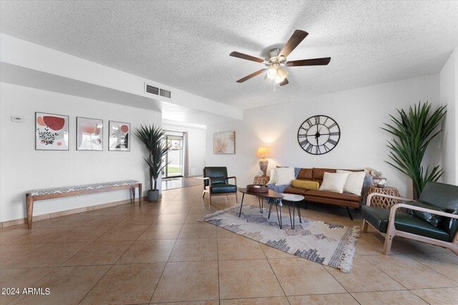 Photo - 6109 W Marconi Ave