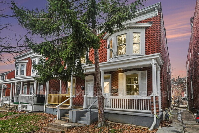 Photo - 1814 Boas St