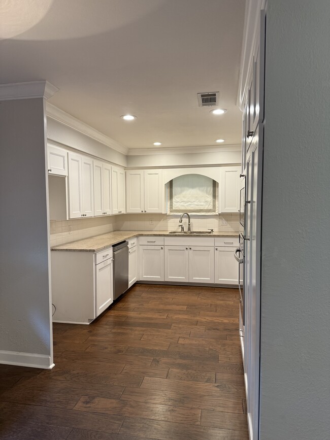 Photo - 1871 S Woodhaven St