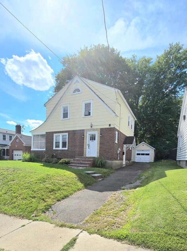 606 EXCHANGE St