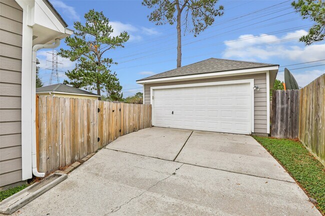 Photo - 19106 Spruce Bough Ln