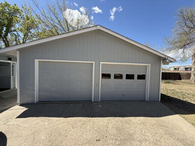 Photo - 310 Chimney Park Dr