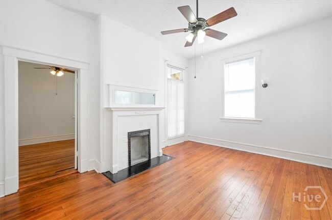 Photo - 1914 Barnard St Unit D