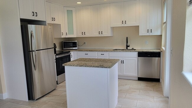 Photo - Annual UNfurnished 2/2 home available at St. Armand's Circle