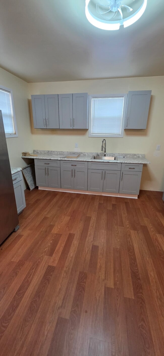 Photo - 400 N Dillard St