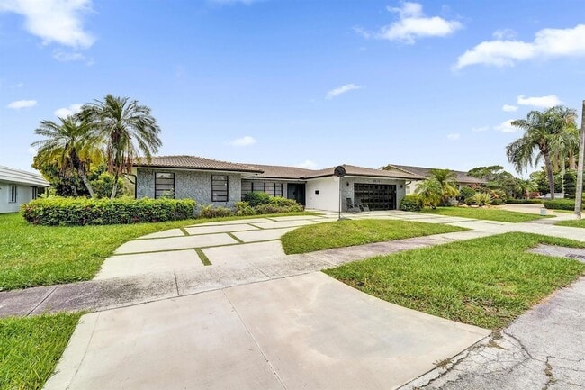 Photo - 3630 N 55th Ave